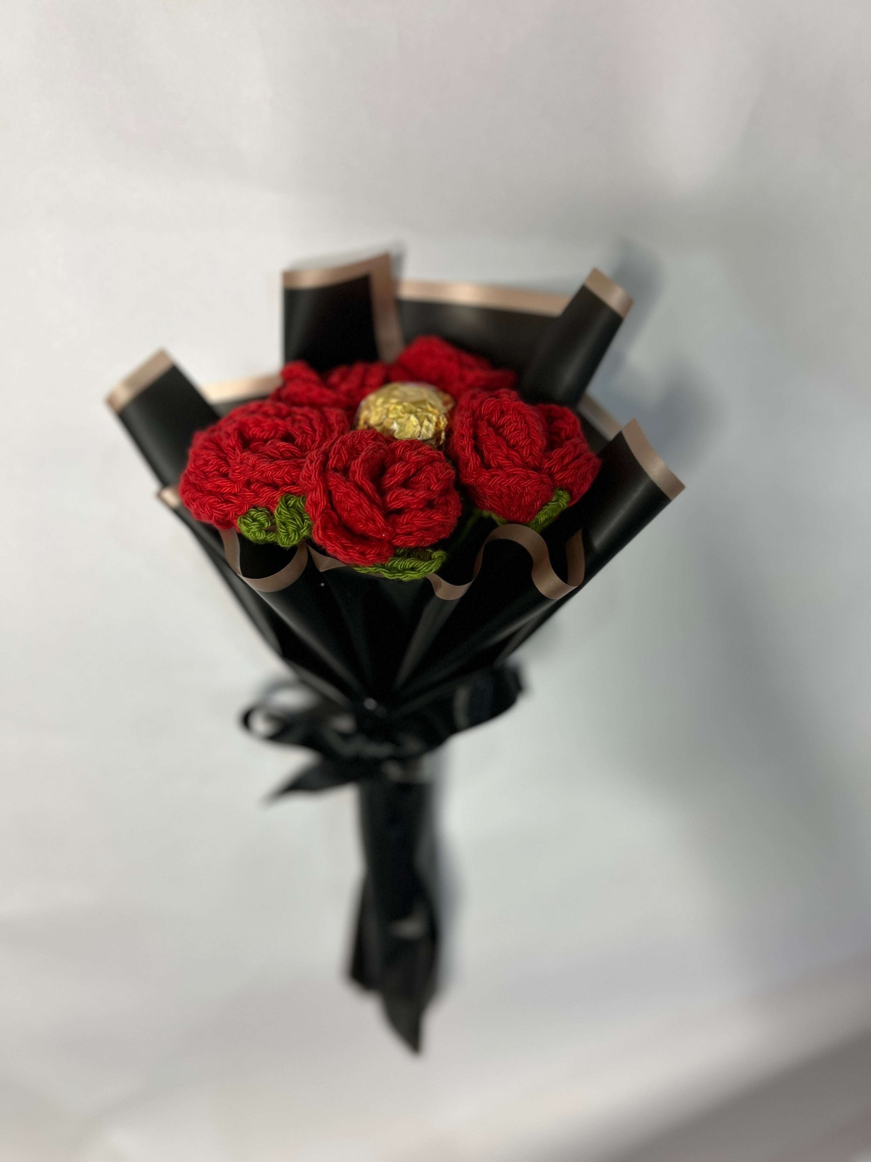 5 Red rose bouquet with 1 ferrero rocher