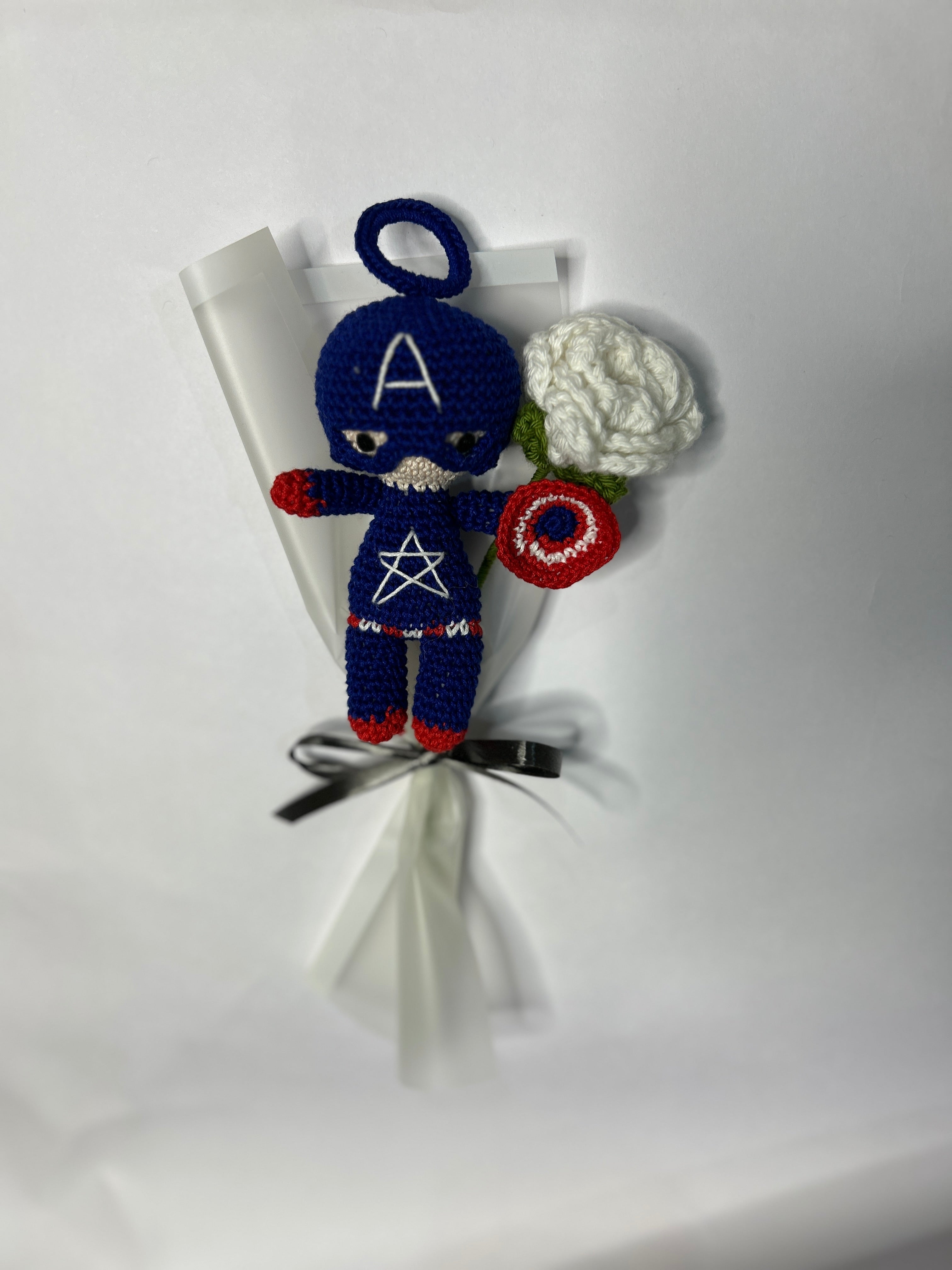 Captain America with rose combo bouquet