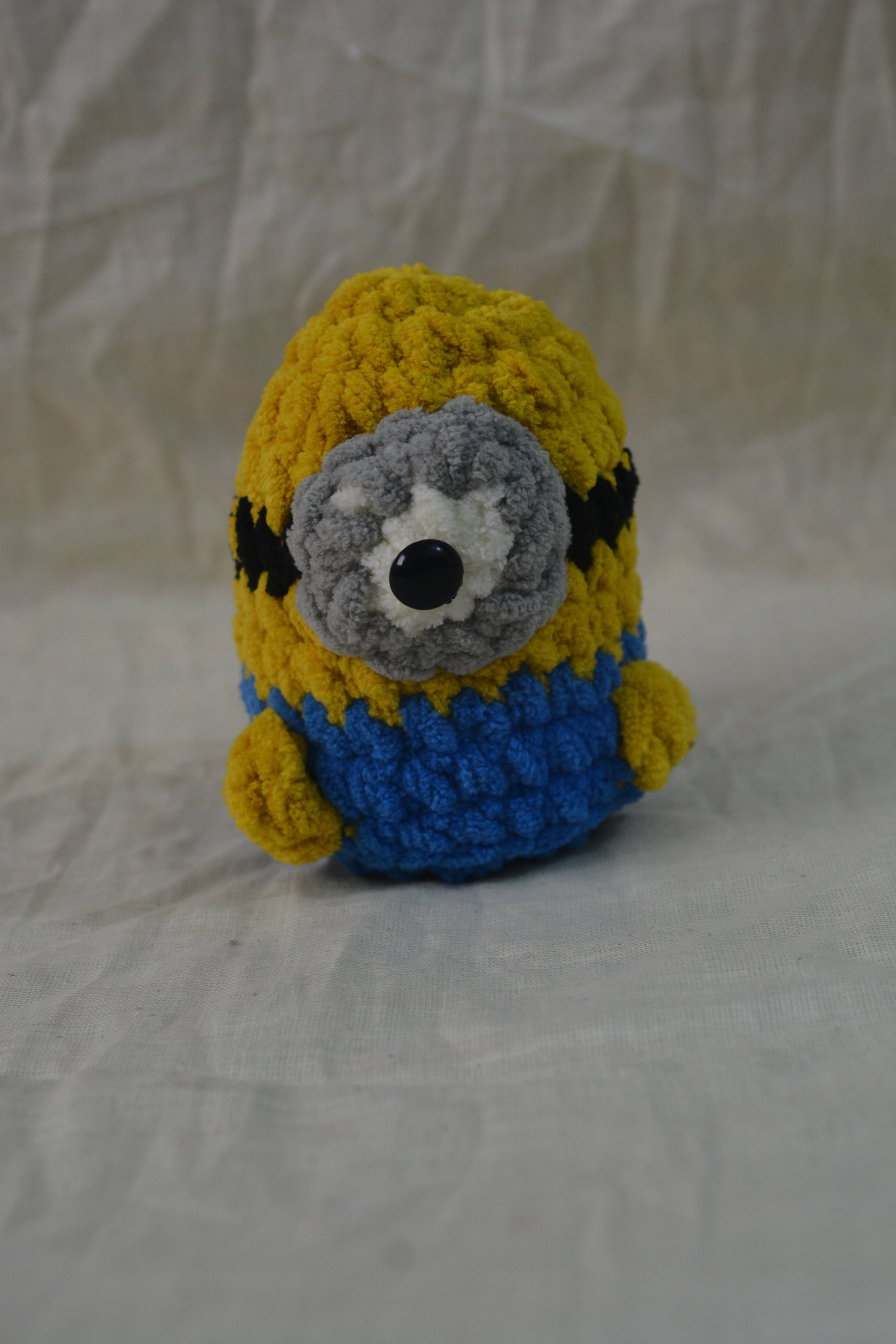 Mini Marvels: Adorable Crochet Minion