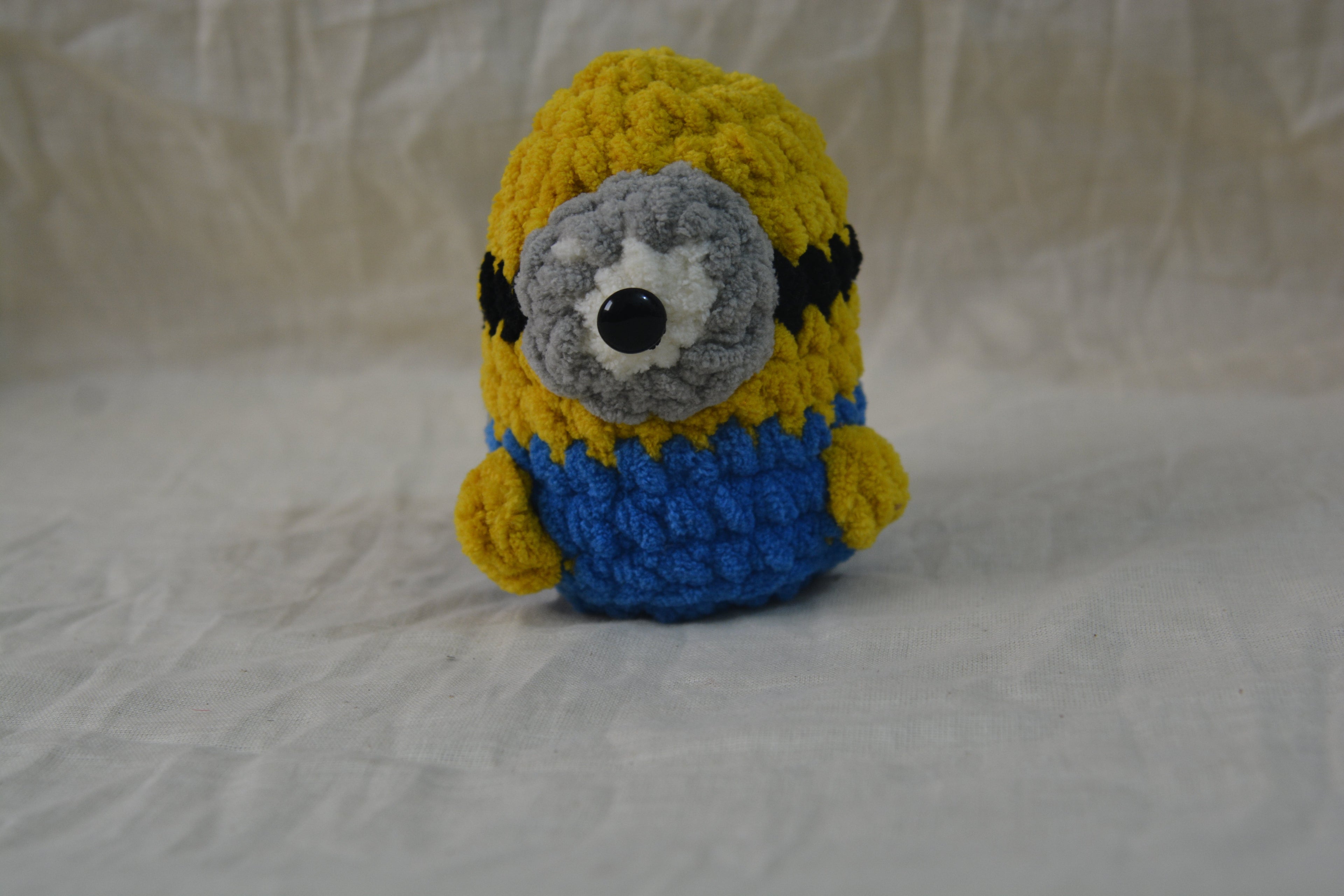 Mini Marvels: Adorable Crochet Minion
